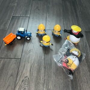 Bundle of toys despicable Me 4 and kung fu panda 4